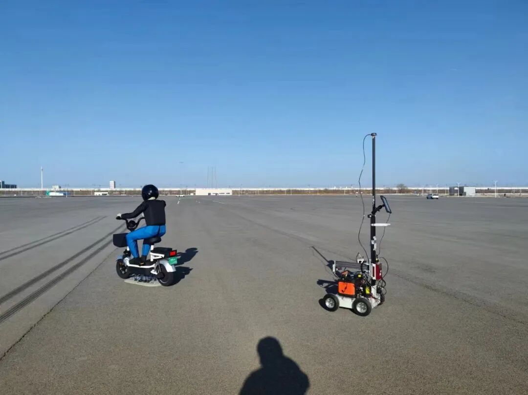 1076325593076756480.jpg
