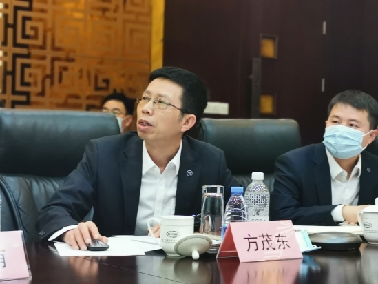 李洧,鲍晓峰在总结发言中指出,实验室运营团队要认真研究,深入落实